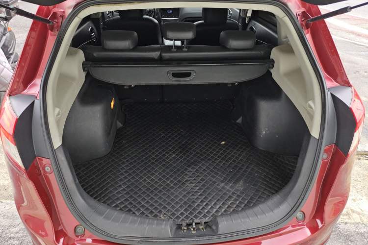 Used GAC Trumpchi GS5 2013 1.8T Automatic Two-Wheel Drive Luxury Edition Trunk