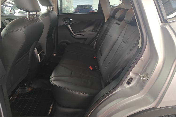 Used GAC Trumpchi GS5 2013 1.8T Automatic Two-Wheel Drive Elite Edition Interior 1
