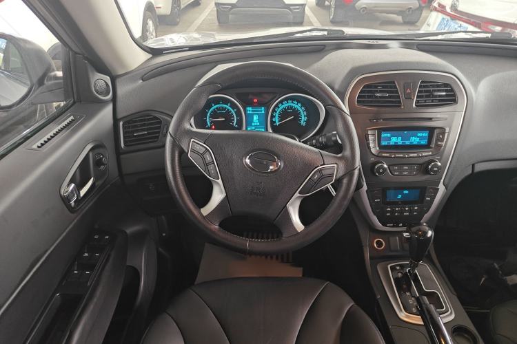 Used GAC Trumpchi GS5 2013 1.8T Automatic Two-Wheel Drive Elite Edition Interior 2