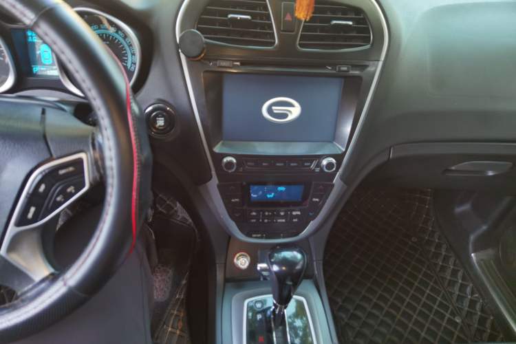 Used GAC Trumpchi GS5 2013 2.0L Automatic Two-Wheel Drive Light Interior Special Edition Audio And AC Panel