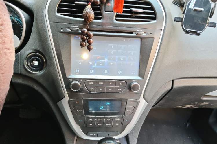 Used GAC Trumpchi GS5 2013 2.0L Automatic Two-Wheel Drive Light Interior Special Edition Audio And AC Panel