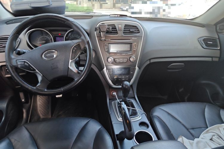 Used GAC Trumpchi GS5 2013 1.8T Manual Two-Wheel Drive Elite Edition Center Console