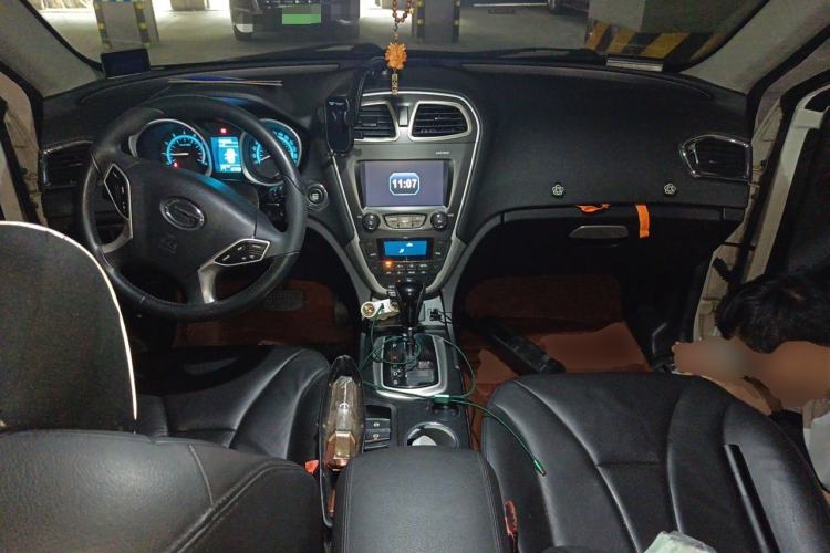 Used GAC Trumpchi GS5 2013 1.8T Automatic Two-Wheel Drive Luxury Edition Center Console