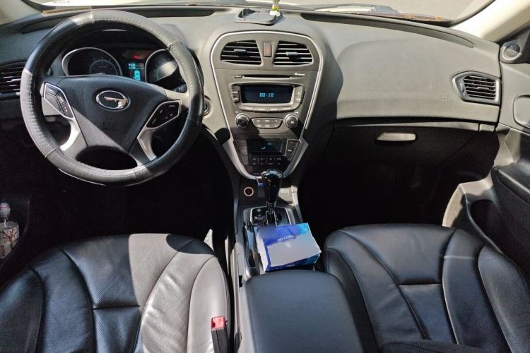 Used GAC Trumpchi GS5 2013 1.8T Automatic Two-Wheel Drive Luxury Edition Center Console
