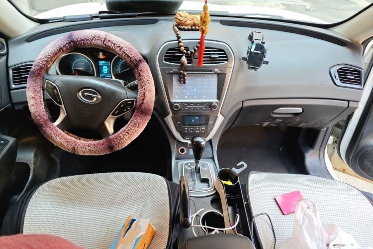 Used GAC Trumpchi GS5 2013 2.0L Automatic Two-Wheel Drive Light Interior Special Edition Center Console