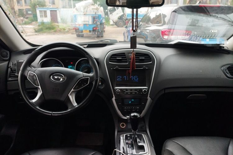 Used GAC Trumpchi GS5 2013 1.8T Automatic Two-Wheel Drive Luxury Edition Center Console