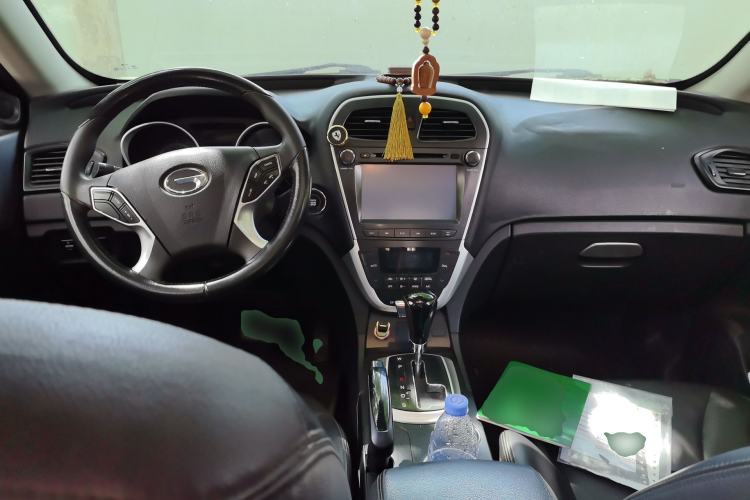 Used GAC Trumpchi GS5 2013 2.0L Automatic Two-Wheel Drive Light Interior Special Edition Center Console