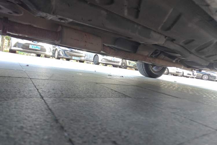 Used GAC Trumpchi GS5 2013 1.8T Manual Two-Wheel Drive Elite Edition Chassis Front Left