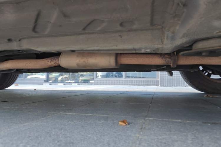 Used GAC Trumpchi GS5 2013 1.8T Manual Two-Wheel Drive Elite Edition Chassis Front Right
