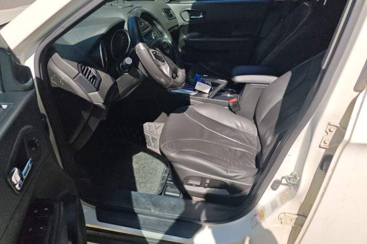Used GAC Trumpchi GS5 2013 1.8T Automatic Two-Wheel Drive Luxury Edition Driver Seat