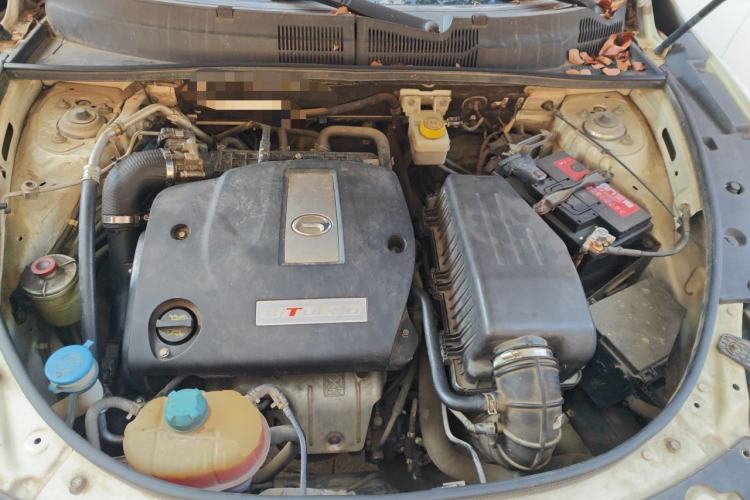 Used GAC Trumpchi GS5 2013 1.8T Automatic Two-Wheel Drive Elite Edition Engine Bay