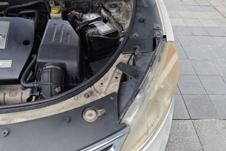 Used GAC Trumpchi GS5 2013 1.8T Manual Two-Wheel Drive Elite Edition Engine Bay Left