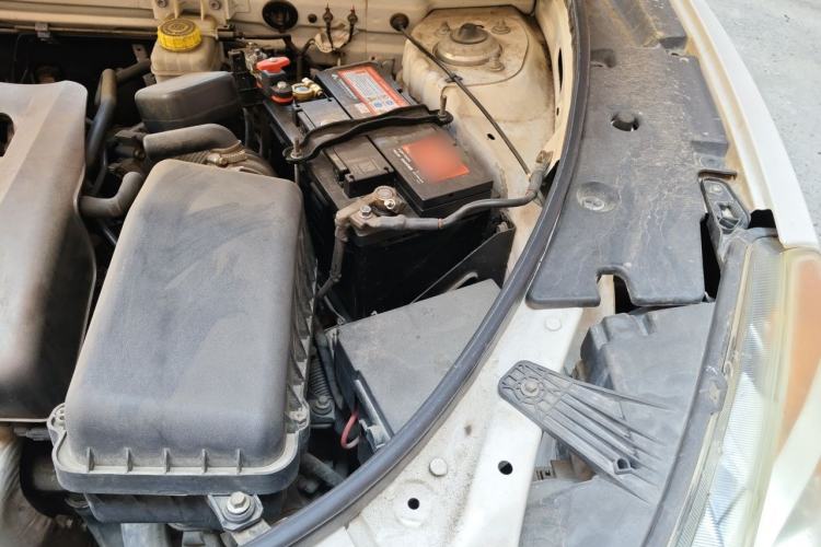 Used GAC Trumpchi GS5 2013 2.0L Automatic Two-Wheel Drive Light Interior Special Edition Engine Bay Left