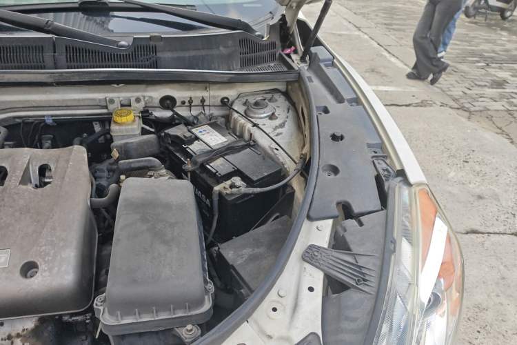 Used GAC Trumpchi GS5 2013 2.0L Automatic Two-Wheel Drive Light Interior Special Edition Engine Bay Left