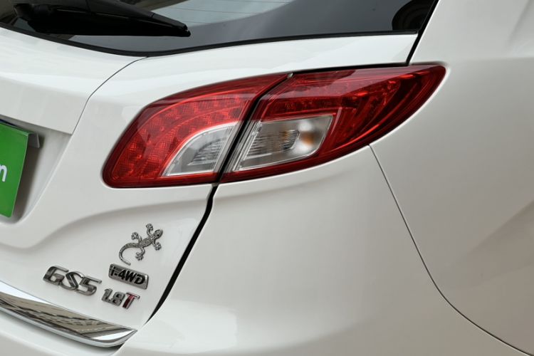 Used GAC Trumpchi GS5 2013 1.8T Automatic 4x4 5th Anniversary Edition Exterior 6