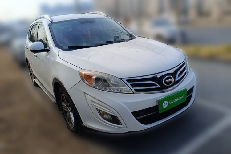 Used GAC Trumpchi GS5 2013 2.0L Manual Two-Wheel Drive Special Edition in Light Interior Front Right 45 Deg