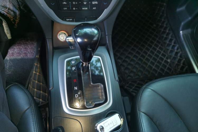 Used GAC Trumpchi GS5 2013 2.0L Automatic Two-Wheel Drive Light Interior Special Edition Gear Lever