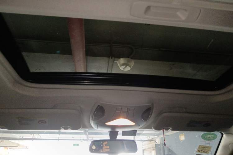 Used GAC Trumpchi GS5 2013 2.0L Automatic Two-Wheel Drive Light Interior Special Edition Headliner