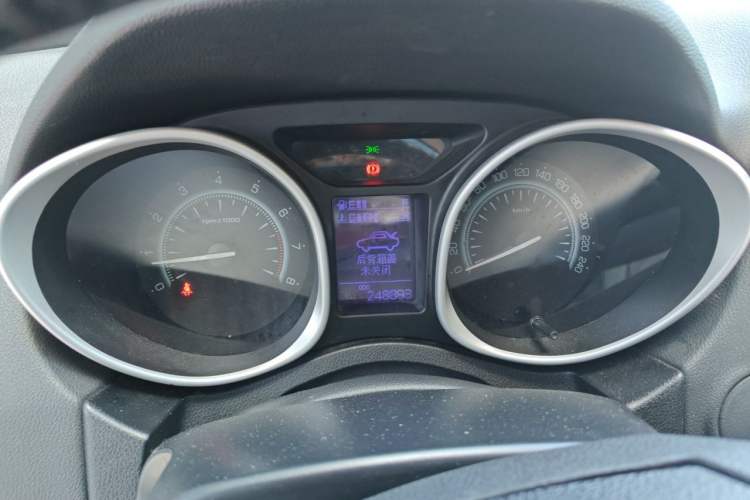 Used GAC Trumpchi GS5 2013 1.8T Manual Two-Wheel Drive Elite Edition Instrument Cluster