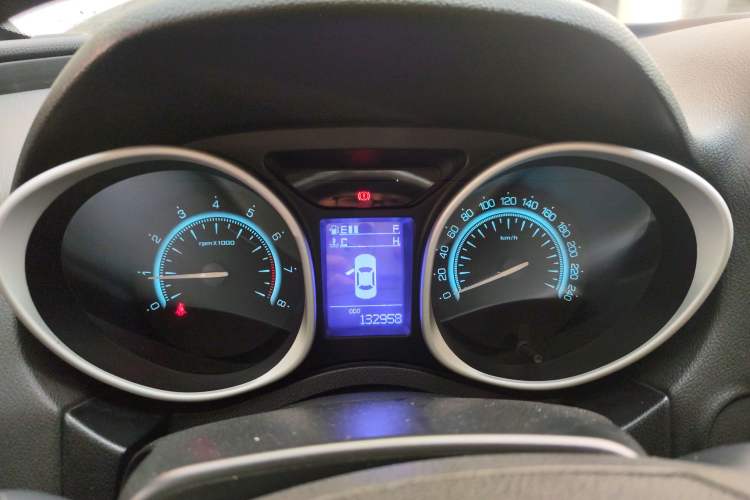 Used GAC Trumpchi GS5 2013 1.8T Manual Two-Wheel Drive Elite Edition Instrument Cluster