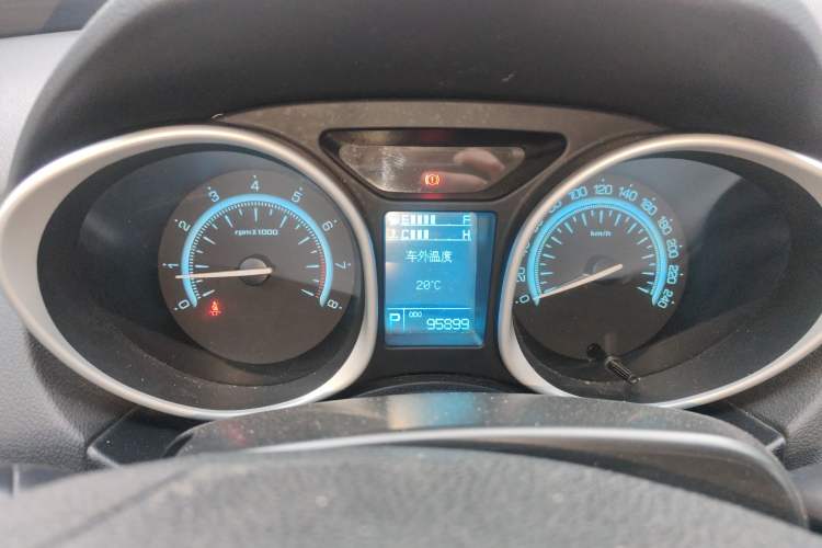 Used GAC Trumpchi GS5 2013 1.8T Automatic Two-Wheel Drive Luxury Edition Instrument Cluster
