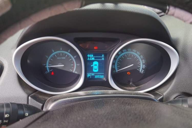 Used GAC Trumpchi GS5 2013 1.8T Automatic Two-Wheel Drive Elite Edition Instrument Cluster