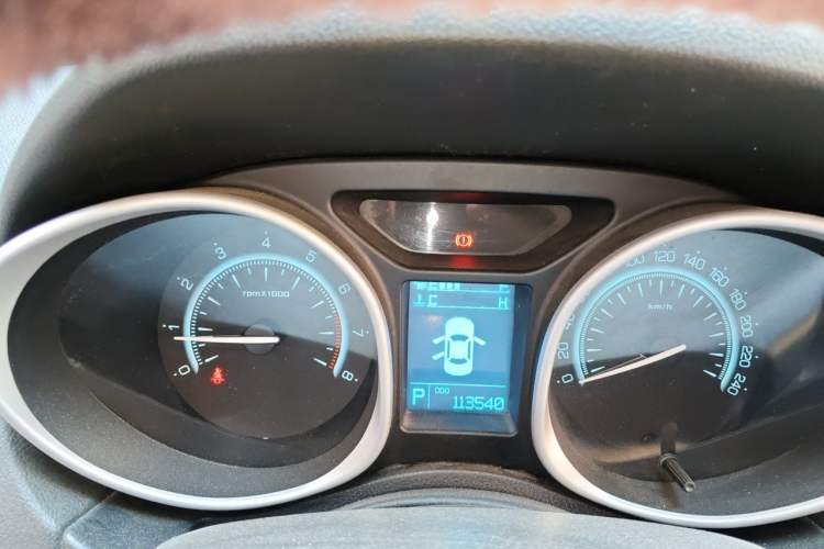 Used GAC Trumpchi GS5 2013 2.0L Automatic Two-Wheel Drive Light Interior Special Edition Instrument Cluster