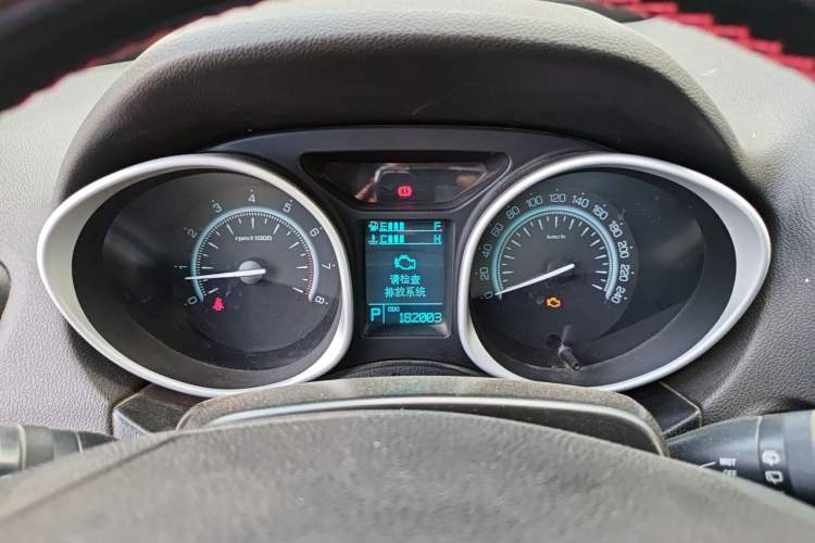 Used GAC Trumpchi GS5 2013 2.0L Automatic Two-Wheel Drive Light Interior Special Edition Instrument Cluster