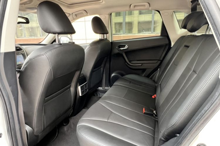 Used GAC Trumpchi GS5 2013 1.8T Automatic 4x4 5th Anniversary Edition Interior 1
