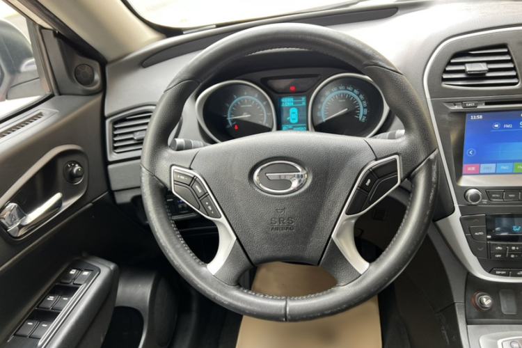 Used GAC Trumpchi GS5 2013 1.8T Automatic 4x4 5th Anniversary Edition Interior 3