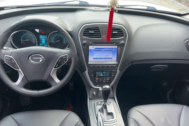 Used GAC Trumpchi GS5 2013 1.8T Automatic All-Wheel-Drive Luxury Edition Interior 4