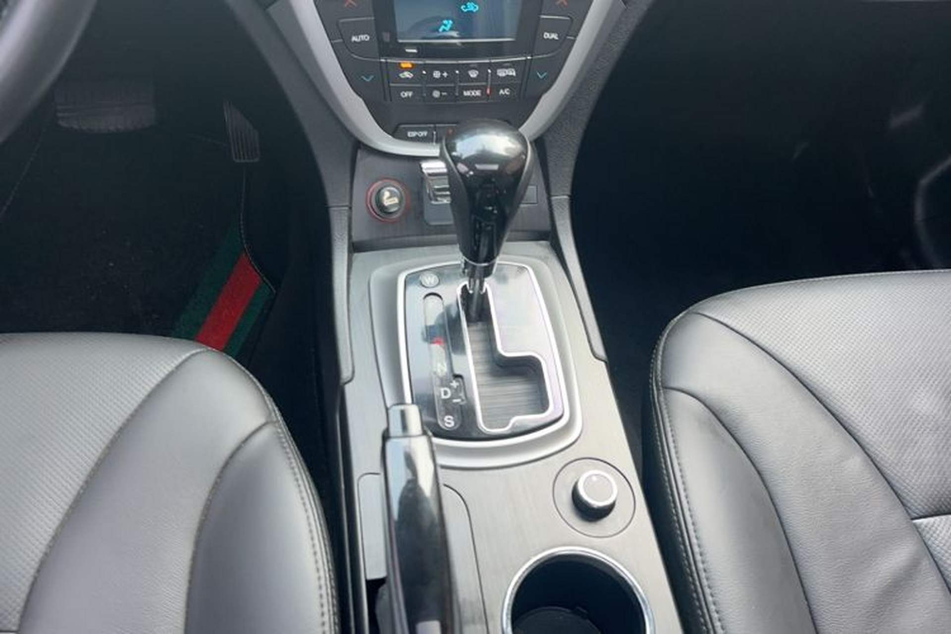Used GAC Trumpchi GS5 2013 1.8T Automatic All-Wheel-Drive Luxury Edition Interior 6