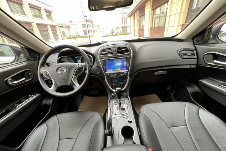 Used GAC Trumpchi GS5 2013 1.8T Automatic 4x4 5th Anniversary Edition Interior 8