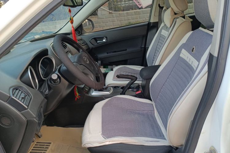 Used GAC Trumpchi GS5 2013 2.0L Manual Two-Wheel Drive Special Edition in Light Interior Left Front Seat
