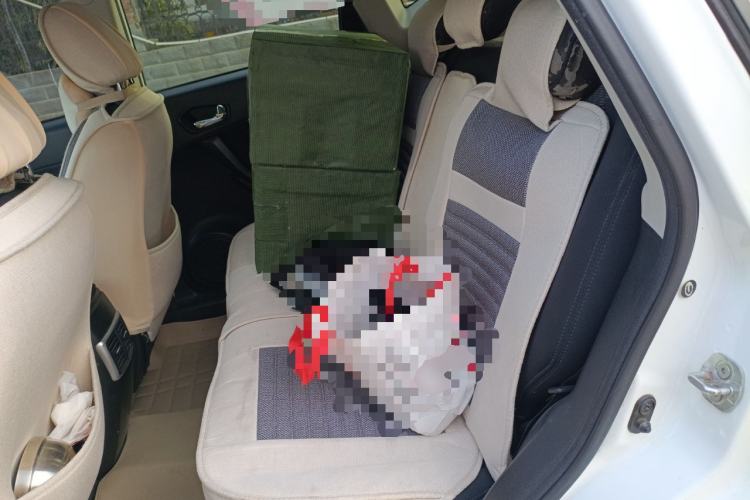 Used GAC Trumpchi GS5 2013 2.0L Manual Two-Wheel Drive Special Edition in Light Interior Left Rear Seat