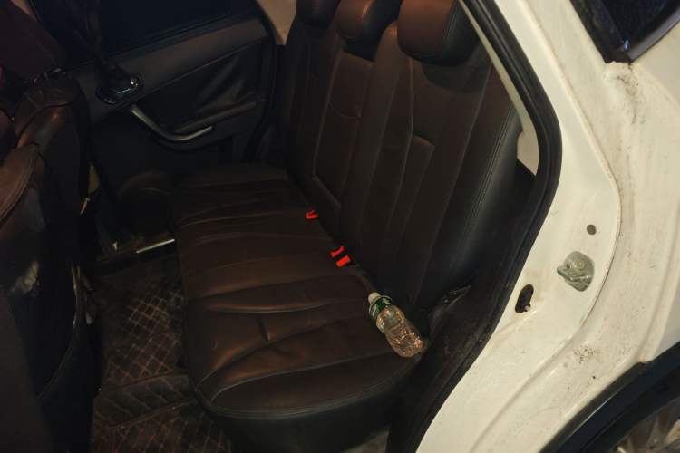 Used GAC Trumpchi GS5 2013 1.8T Automatic All-Wheel-Drive Luxury Edition Left Rear Seat