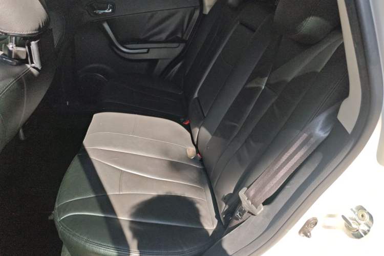 Used GAC Trumpchi GS5 2013 1.8T Automatic Two-Wheel Drive Luxury Edition Left Rear Seat