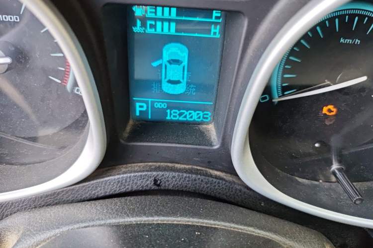 Used GAC Trumpchi GS5 2013 2.0L Automatic Two-Wheel Drive Light Interior Special Edition Odometer Close Up