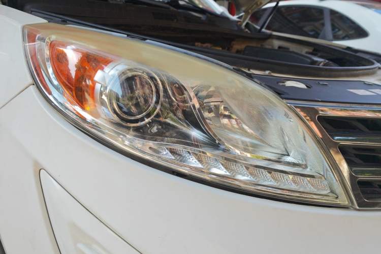 Used GAC Trumpchi GS5 2013 1.8T Automatic Two-Wheel Drive Elite Edition Right Front Headlight