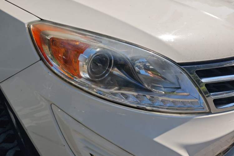 Used GAC Trumpchi GS5 2013 1.8T Automatic Two-Wheel Drive Luxury Edition Right Front Headlight