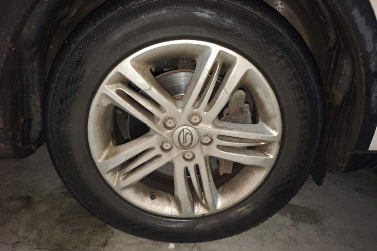 Used GAC Trumpchi GS5 2013 1.8T Automatic All-Wheel-Drive Luxury Edition Right Front Wheel Hub