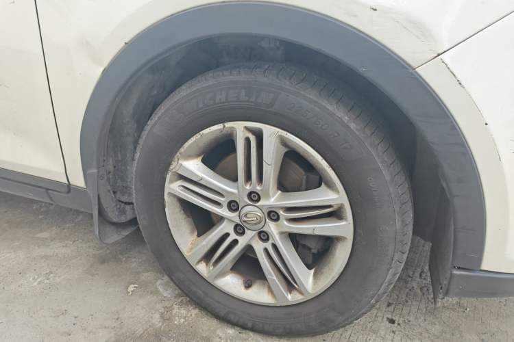 Used GAC Trumpchi GS5 2013 2.0L Automatic Two-Wheel Drive Light Interior Special Edition Right Front Wheel Hub