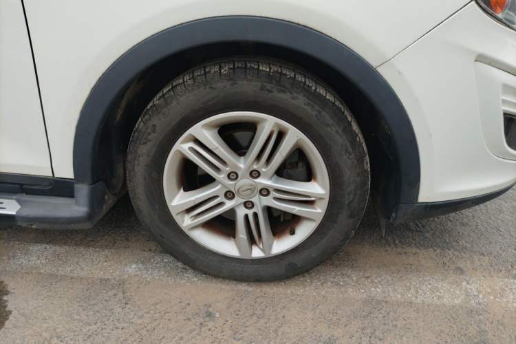 Used GAC Trumpchi GS5 2013 1.8T Automatic Two-Wheel Drive Luxury Edition Right Front Wheel Hub