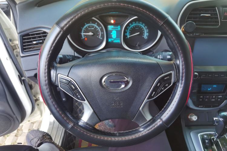 Used GAC Trumpchi GS5 2013 2.0L Automatic Two-Wheel Drive Light Interior Special Edition Steering Wheel