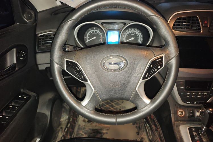 Used GAC Trumpchi GS5 2013 1.8T Automatic All-Wheel-Drive Luxury Edition Steering Wheel