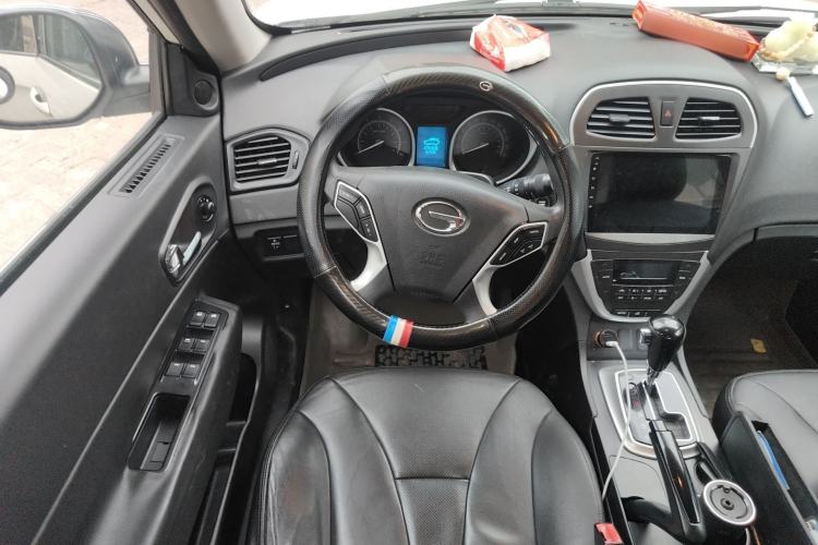 Used GAC Trumpchi GS5 2013 1.8T Automatic Two-Wheel Drive Luxury Edition Steering Wheel