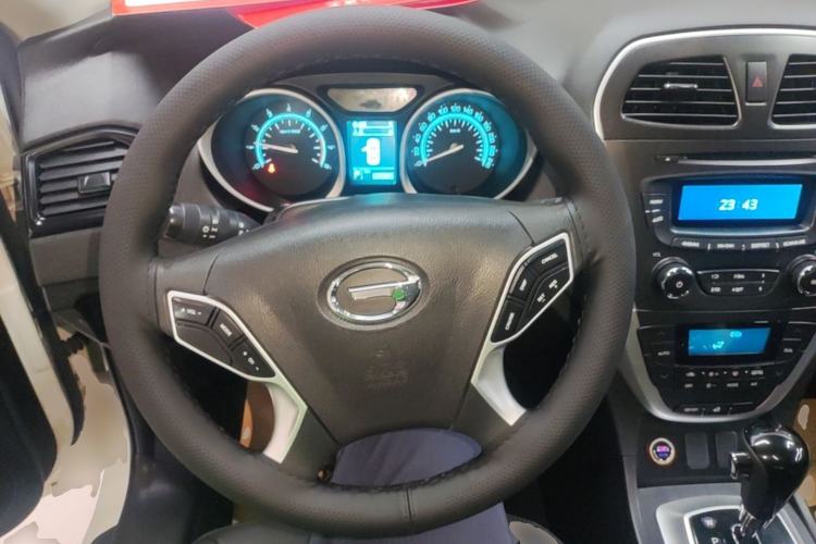 Used GAC Trumpchi GS5 2013 1.8T Automatic Two-Wheel Drive Luxury Edition Steering Wheel