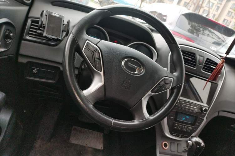 Used GAC Trumpchi GS5 2013 1.8T Automatic Two-Wheel Drive Luxury Edition Steering Wheel