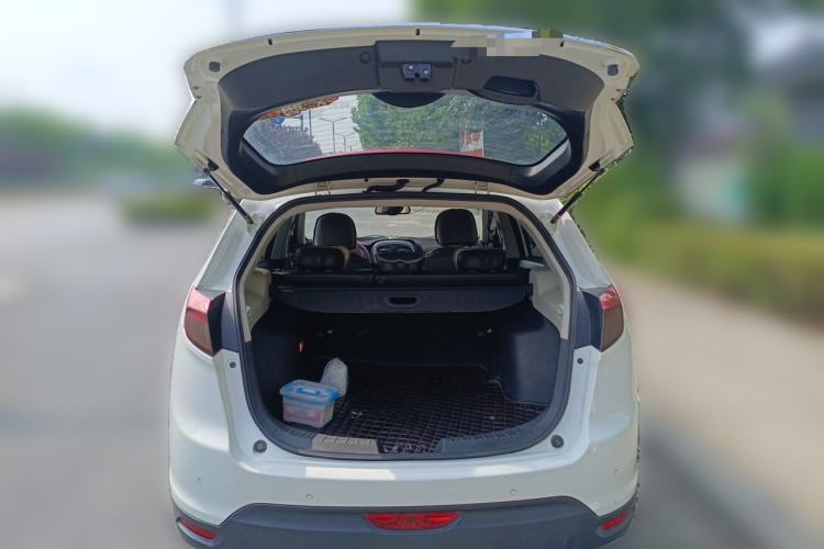 Used GAC Trumpchi GS5 2013 2.0L Automatic Two-Wheel Drive Light Interior Special Edition Trunk