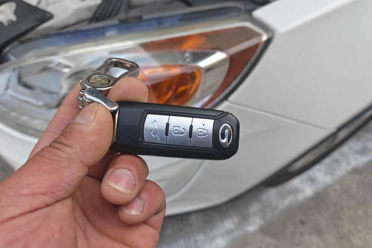 Used GAC Trumpchi GS5 2013 2.0L Automatic Two-Wheel Drive Light Interior Special Edition Vehicle Key